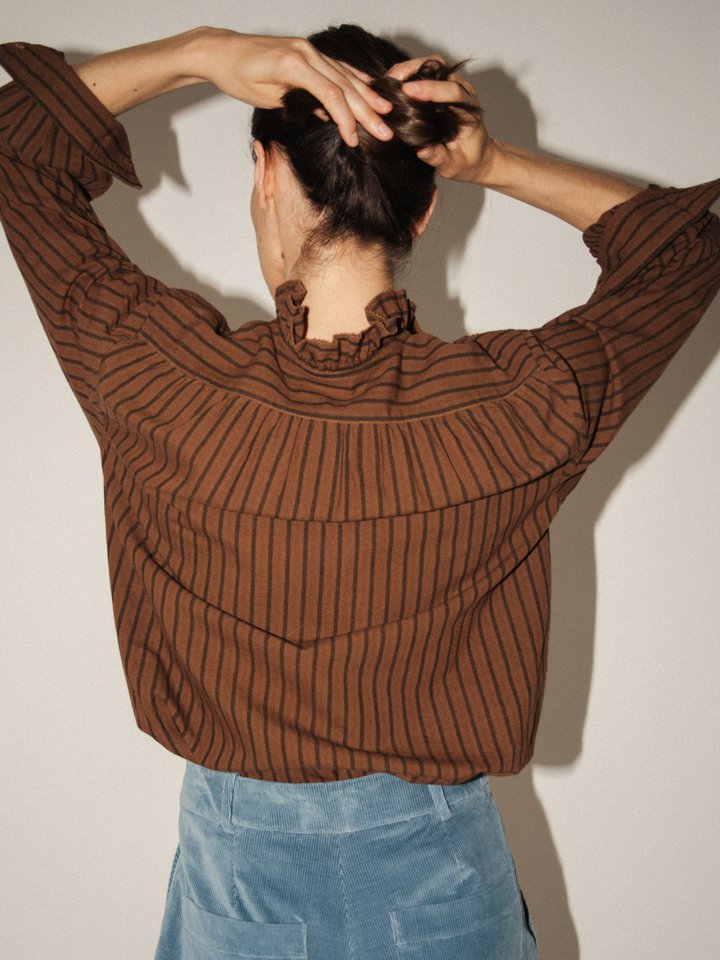 Aimé_Benson Shirt_Chestnut_Mood.jpg