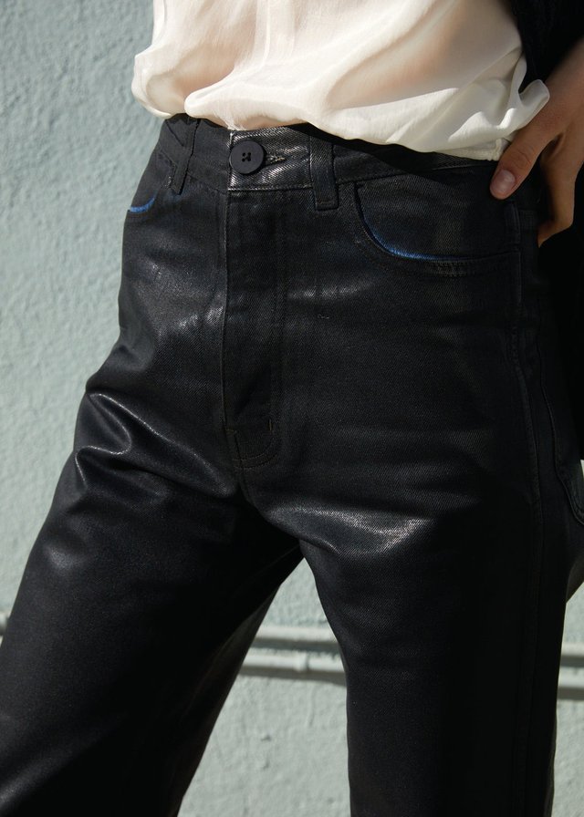 Jesse Kamm_225 Jean_Black Lacquer_03.jpg