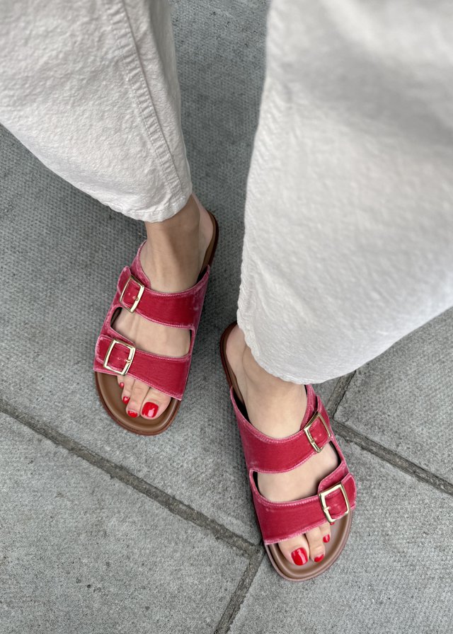 Lanapo_Follonica Velvet Sandal_Begonia_01.jpg